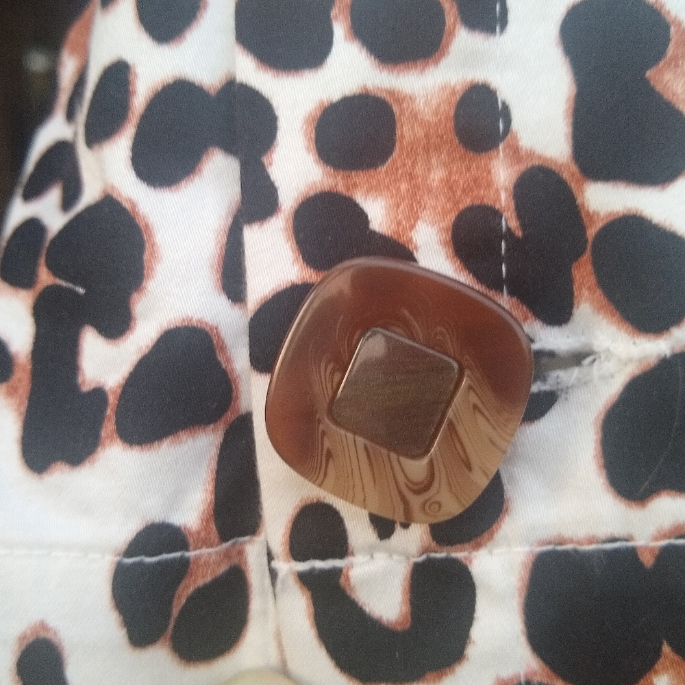 Very hot item Leopard print jacket...so classy - Picture 3 of 5